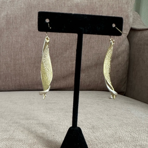 Josan NY Gold and Silver Earrings, NEW - Picture 7 of 12